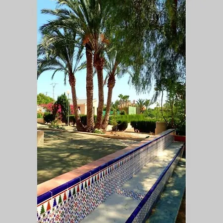 Buganvilla Willa